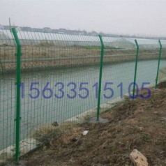 振兴厂家直销水库围栏网|框架护栏网|水源地隔离网|河道围栏