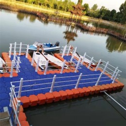 组装灵活 变化多样配件齐全水上项目塑料浮筒 水上摩托艇泊位浮箱