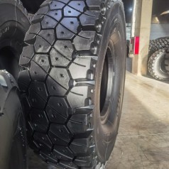 24.00R35工程胎