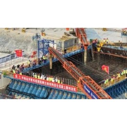 履带式混凝土布料机安装调试操作规程